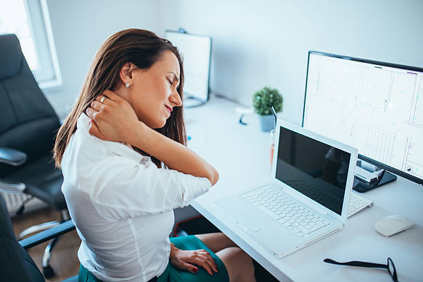 Comment les Ostéopathes de Lyon abordent-ils le diagnostic des douleurs au cou?